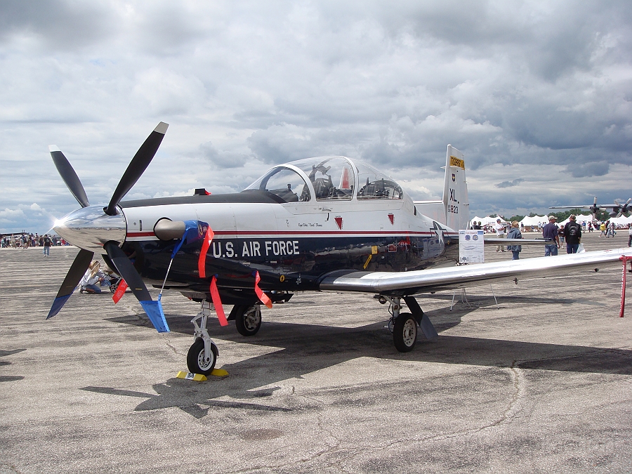 Willow Run Airshow [2009 July 18] 021.JPG - Scenes from the Thunder Over Michigan Air Show at Willow Run Airport